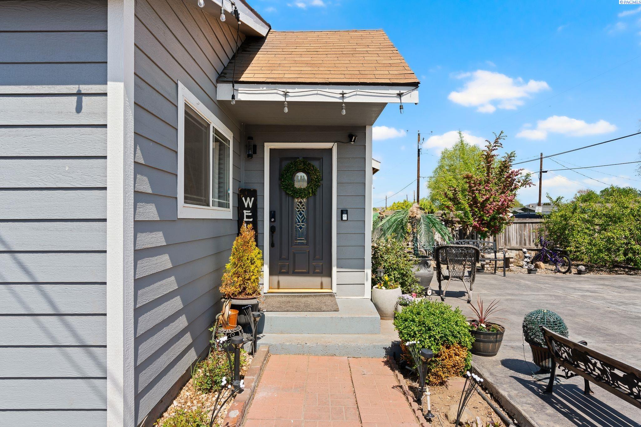 1714 S 10th Avenue