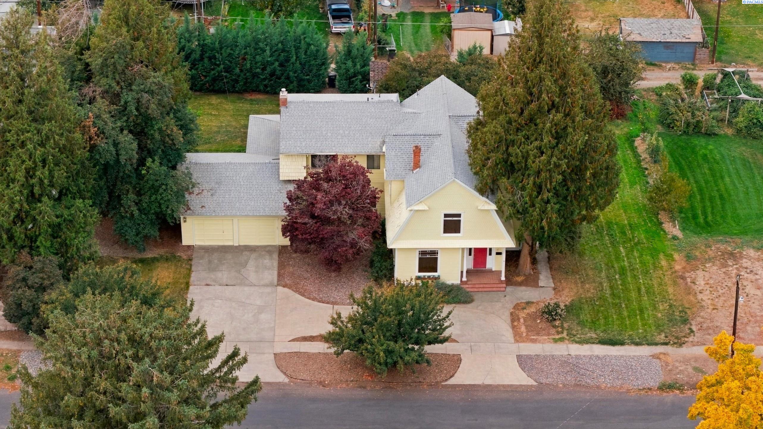 831 Guernsey St
