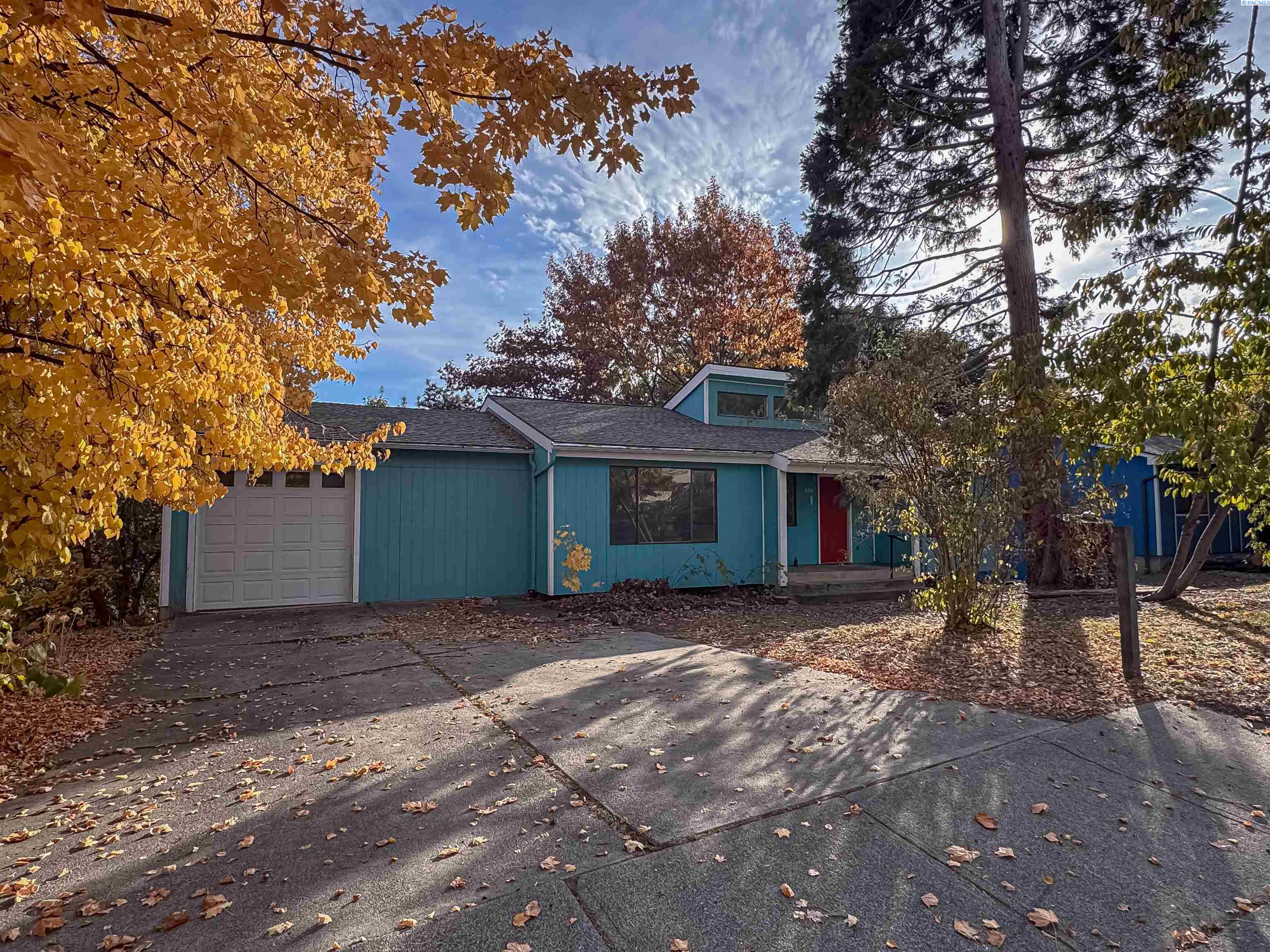 325 NW Dillon St