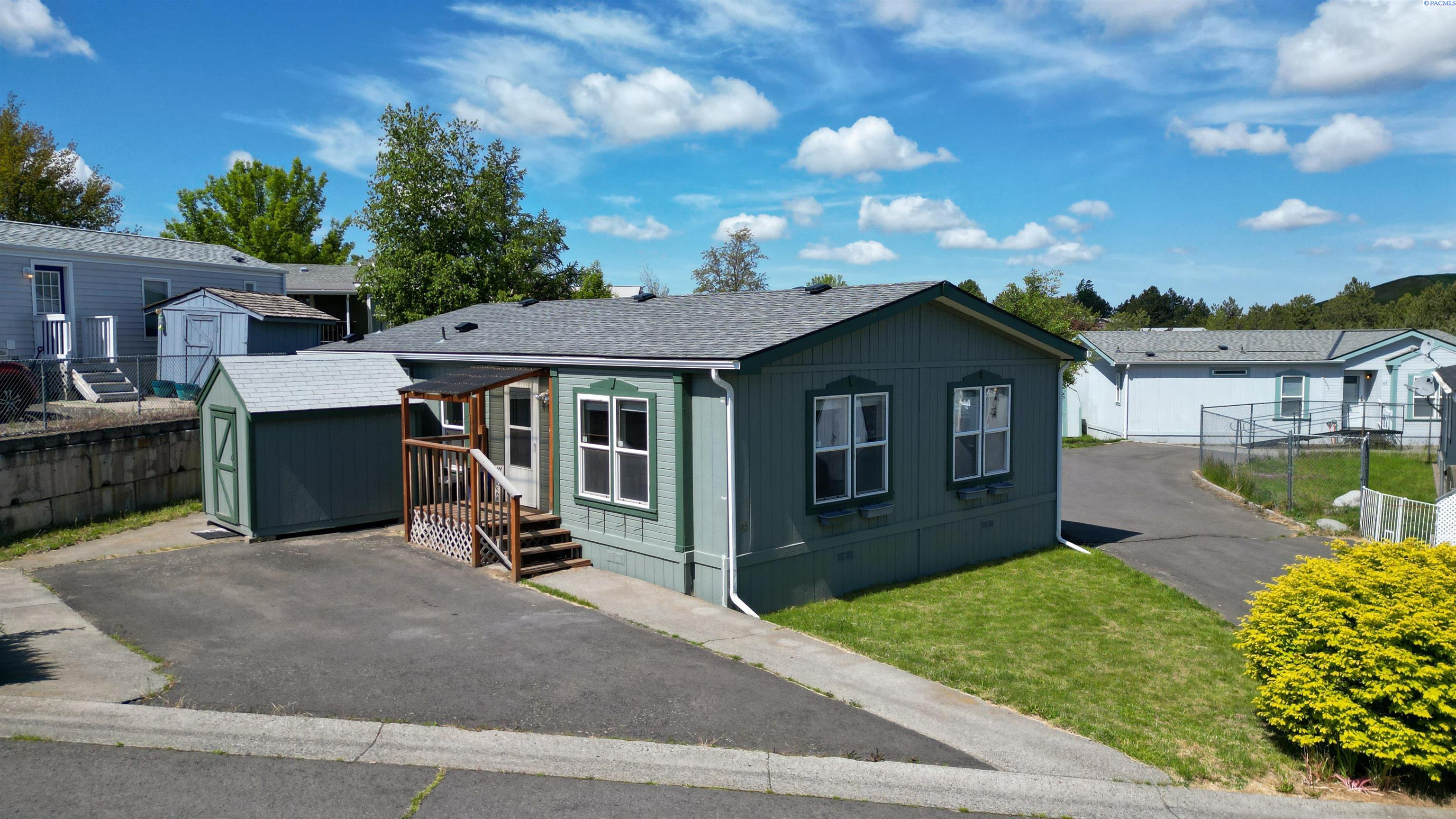 260 NW Golden Hills