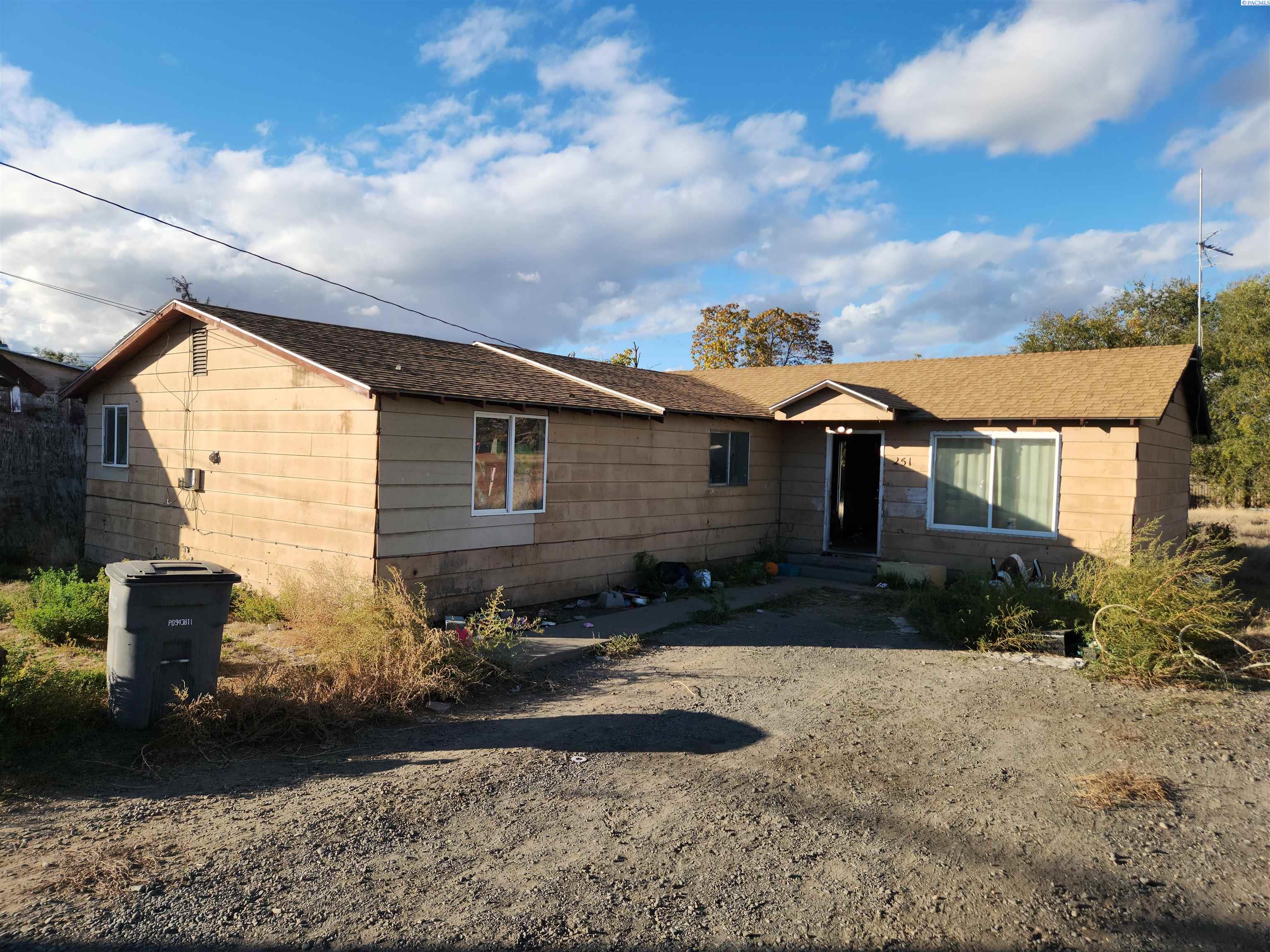 251 Hoffer Rd